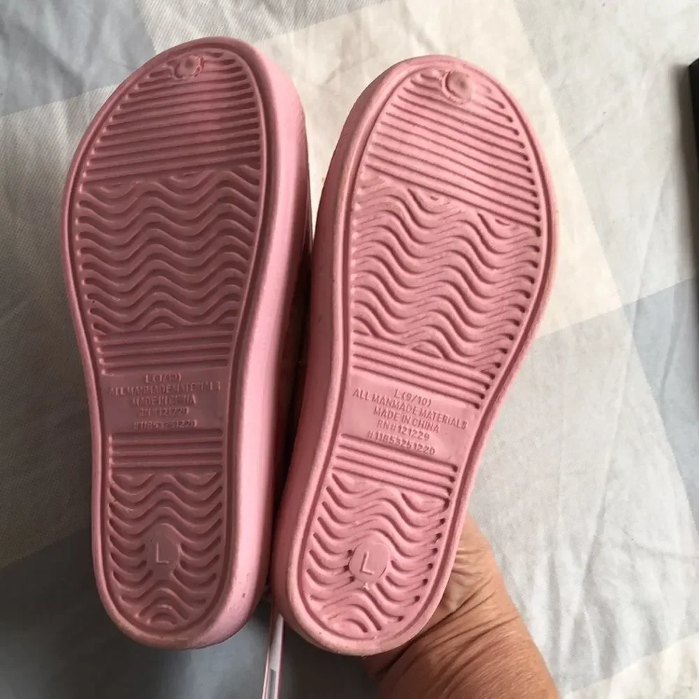 Rampage Water Shoes size 9/10 NWT